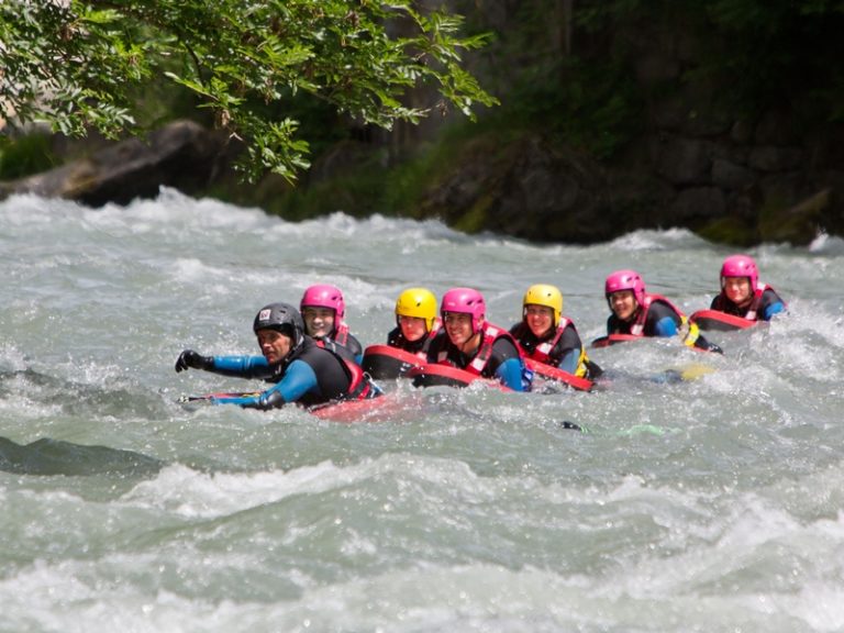 White water swimming in Bourg-Saint-Maurice - hydrospeed on the waves of the Isère!